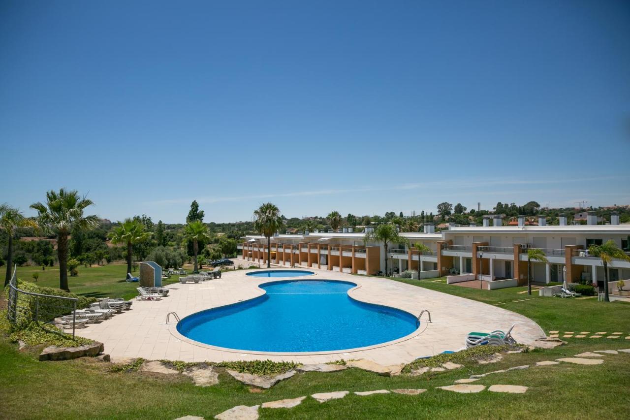 Sunny Villa Facing The Swimming Pool Fontainhas  Exterior foto