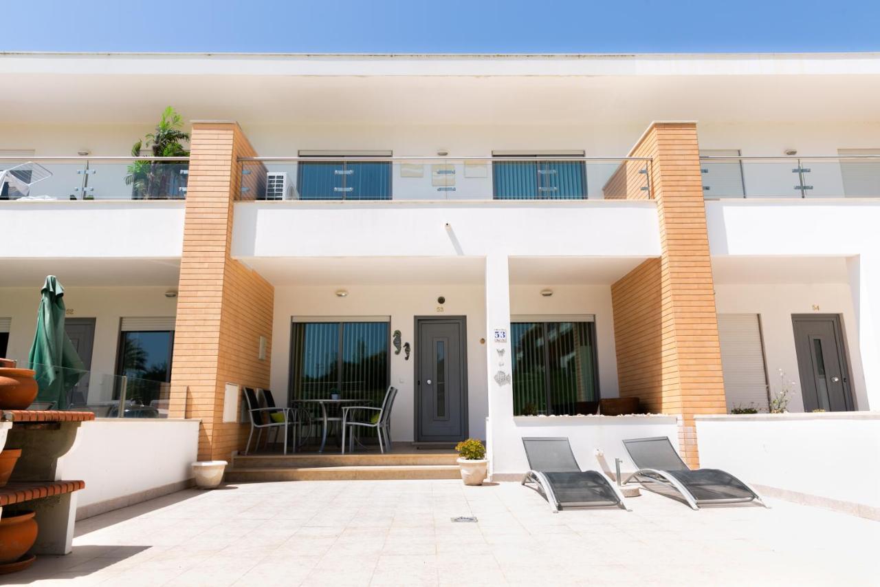 Sunny Villa Facing The Swimming Pool Fontainhas  Exterior foto